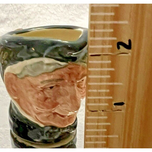 Royal Doulton GRANNY  Mini Character Toby Jug Figurine D6520 2 1/4 inches - Picture 5 of 6